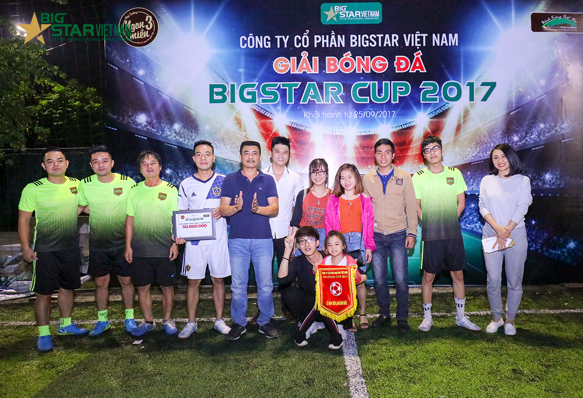 Giải đội cổ động vi&ecirc;n lạnh l&ugrave;ng nhất