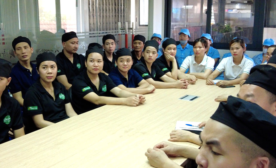 Nh&acirc;n vi&ecirc;n học l&yacute; thuyết về ch&aacute;y nổ